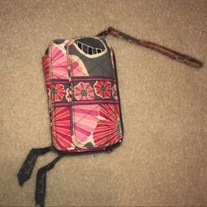 Clutch/purse/wristlet